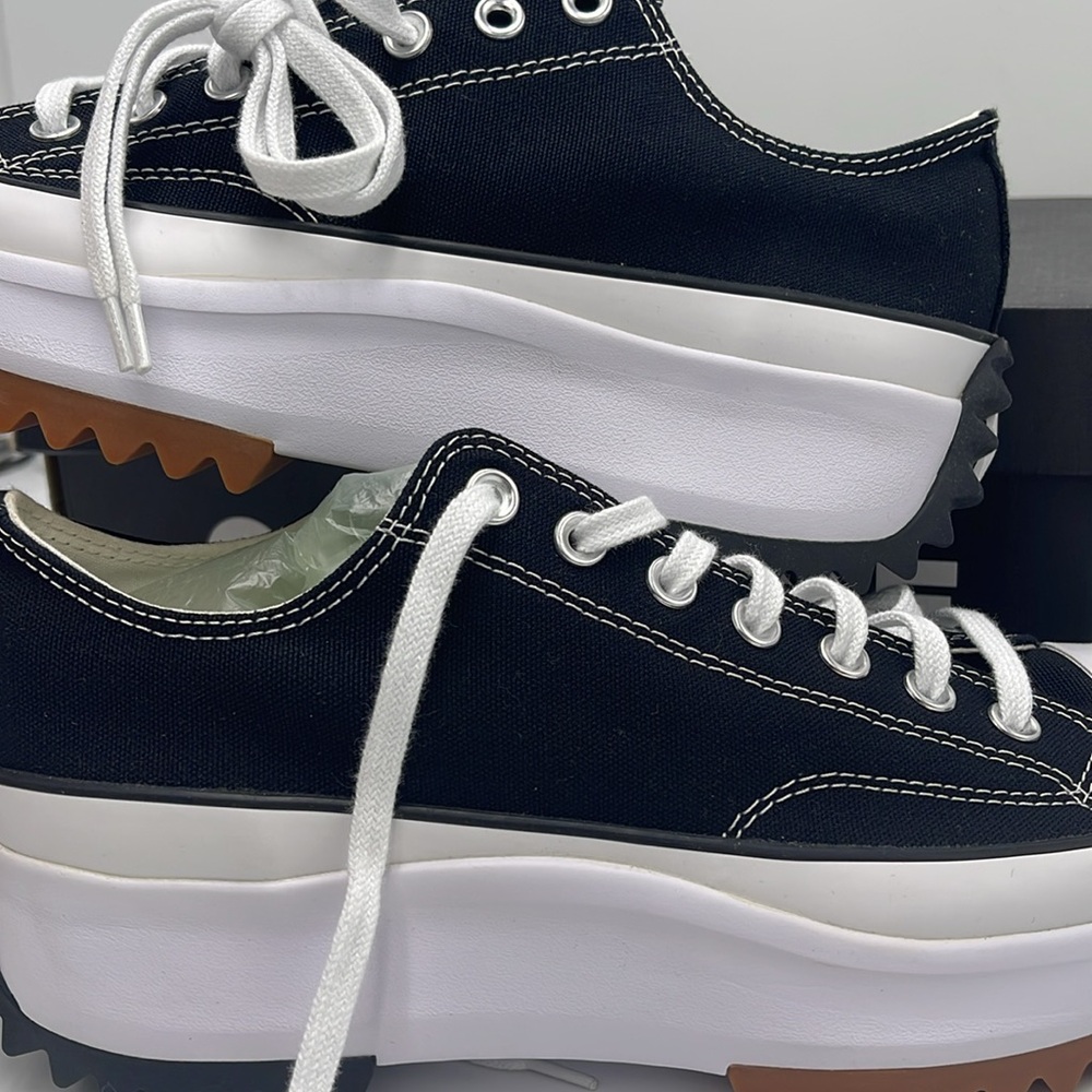 Converse Men’s RUN STAR HIKE OX BLACK/WHITE/GUM 168816C
Platforms Sneakers - Picture 14 of 16